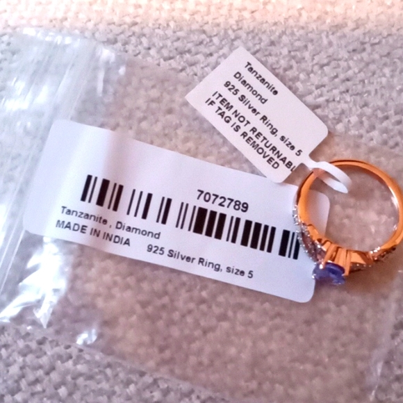 TANZANITE, NATURAL CHAMPAGNE AND WHITE DIAMOND RING - Picture 4 of 8